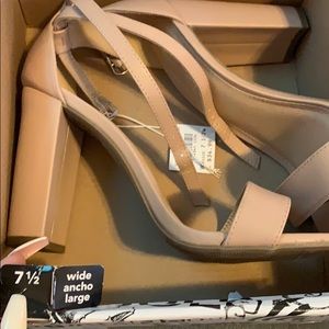 Brash heels never worn !!